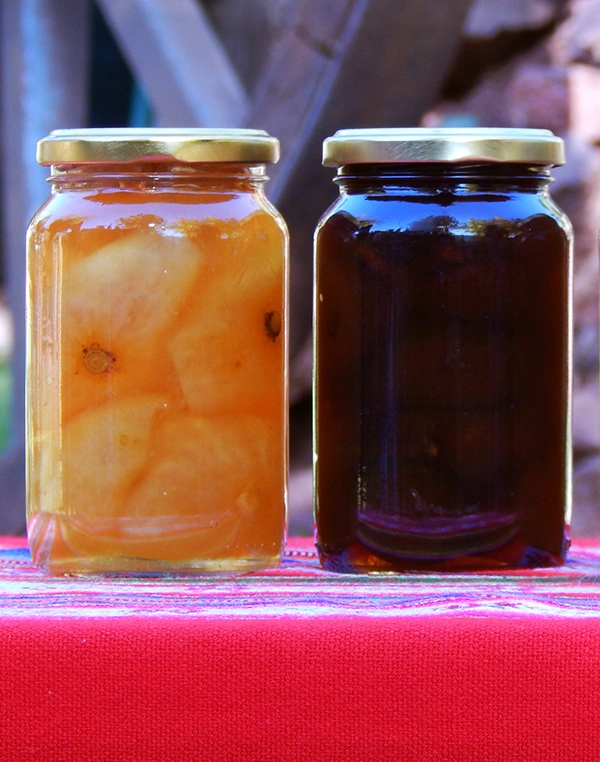 Productos regionales: comestibles, confitados, dulces tradicionales, artesanías