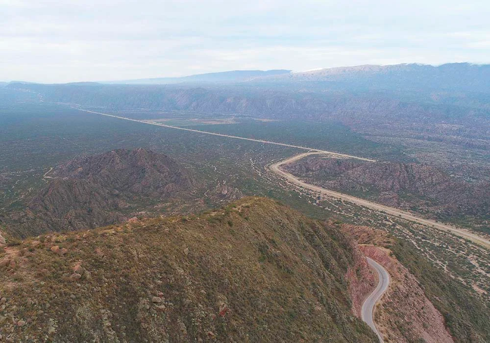 Vista aerea de la cuesta y la Ruta Nacional 75